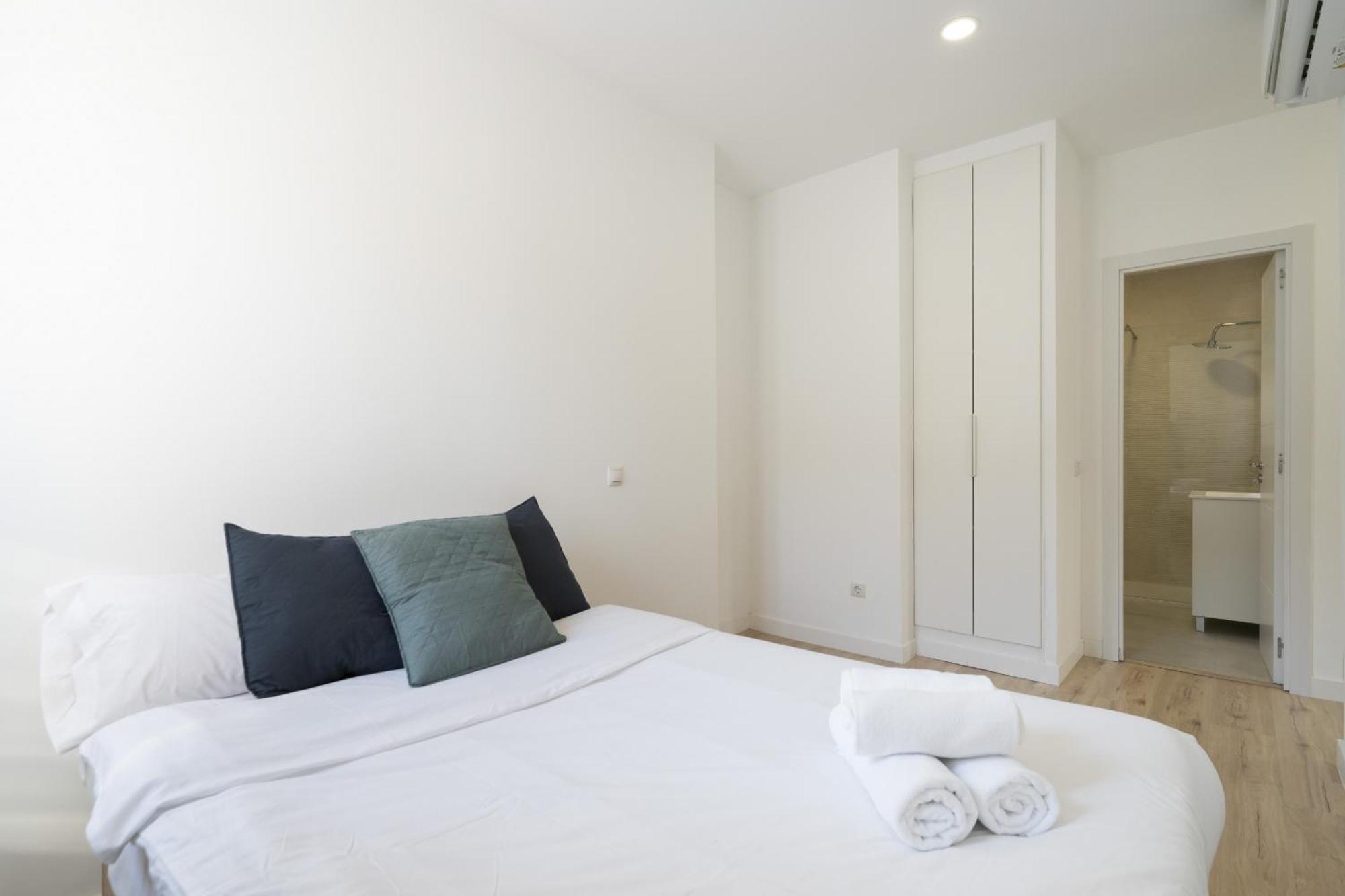 Apartamentos En La Avda De La Albufera Alquiler Temporal Madrid Exteriér fotografie